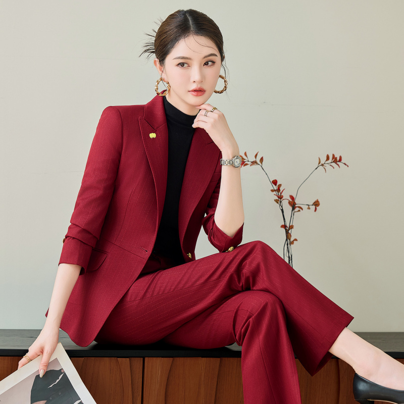 Rotes Anzugset für Damen, hoch – Women'S Red Formal Wear Bewertung und Preis